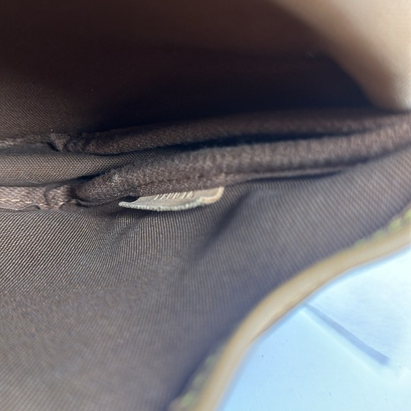 LV47 LOUIS VUITTON mono saumur 30 - Picture 12 of 13